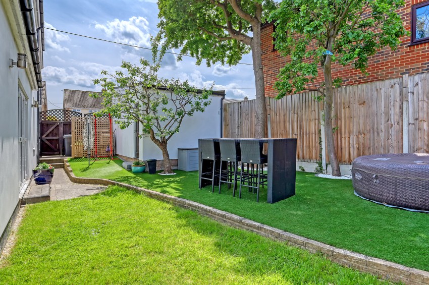 Images for Heath Road, Ramsden Heath, Billericay