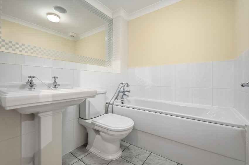 Images for Bakers Court, Dowsett Lane, Ramsden Heath, Billericay